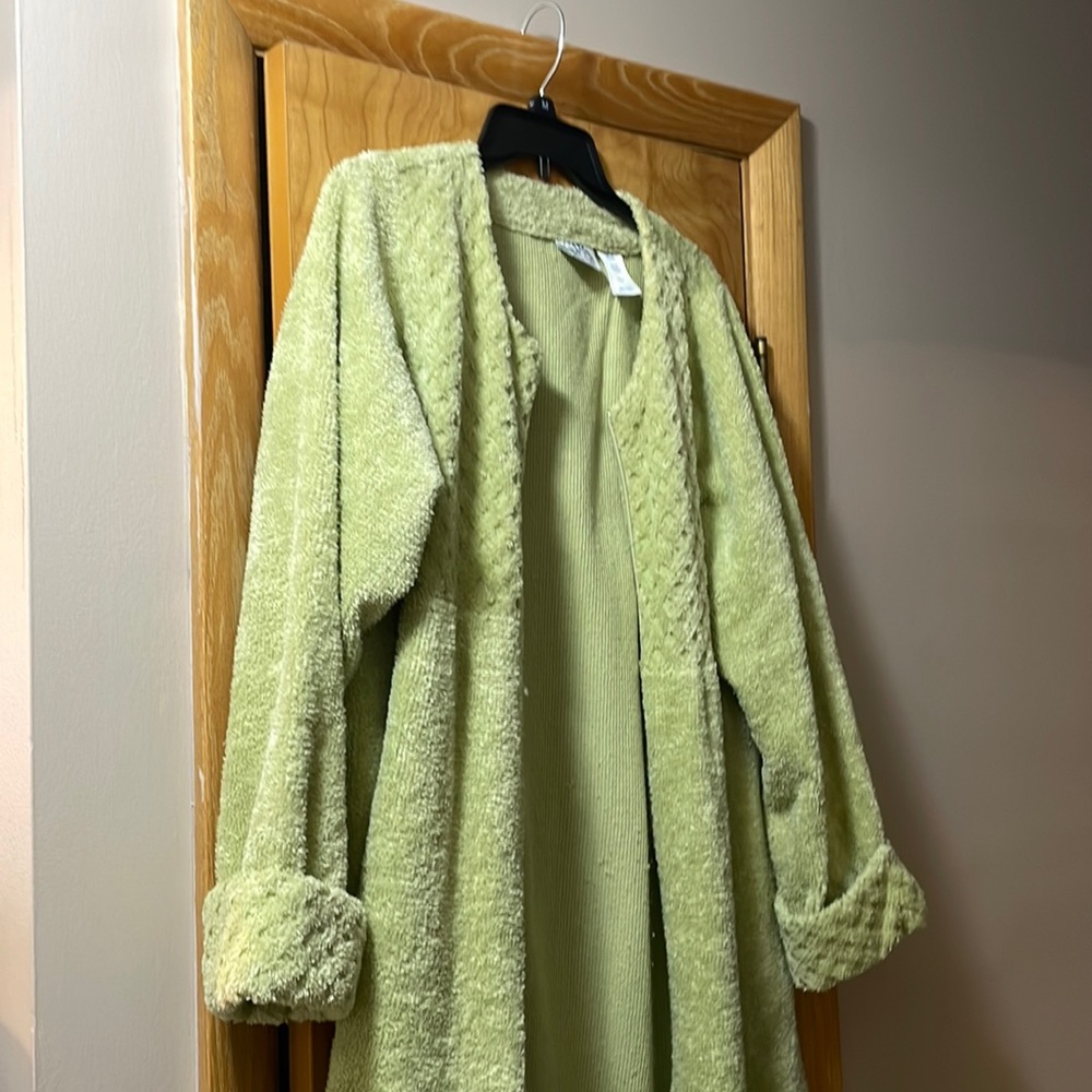 Spa brand front zip robe